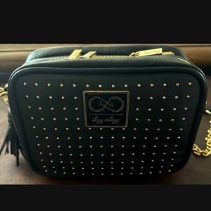 Itzy ritzy Chelsea crossbody diaper bag